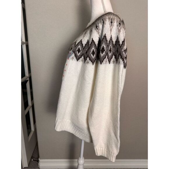 NWT Old Navy XL winter soft Cream Sweater - Picture 3 of 5